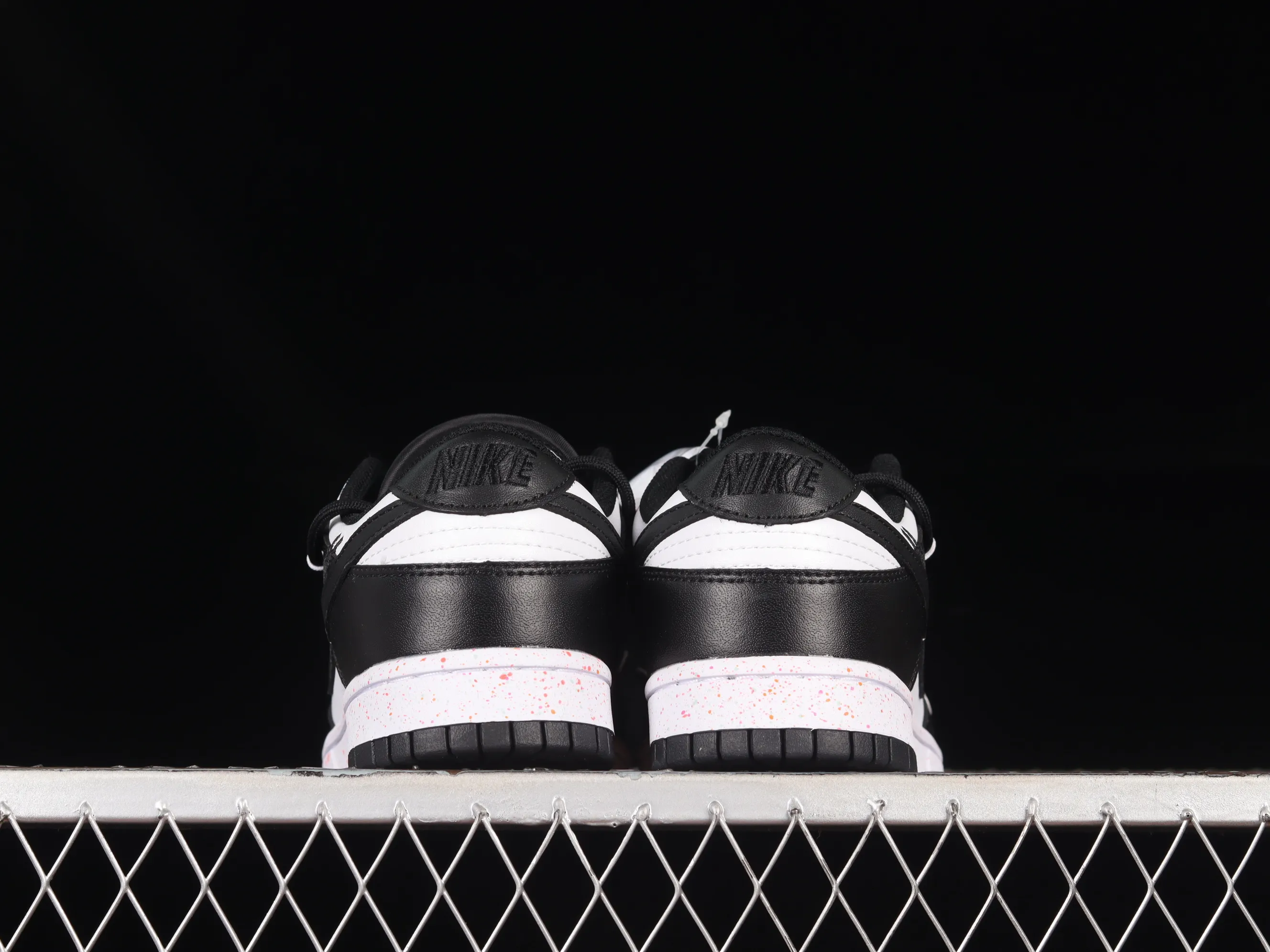 All Categories Nk SB Dunk Series Nk SB Dunk Low Low-top sneakers Nk Dunk Low "Multi Color" Vibrant three hooks Customized version of deconstructed strap casual sneakers FD4623-131